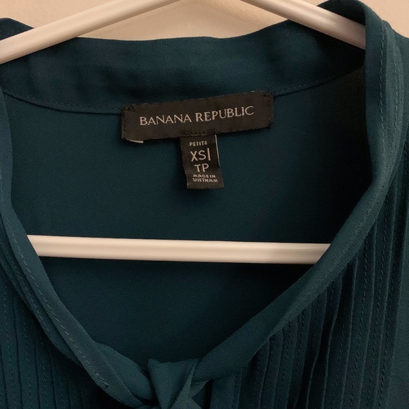 Banana Republic Tie-Neck Tuxedo Blouse - Picture 3 of 4